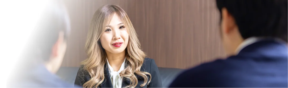 ゆたかパートナーズオフィスの社労士の姿